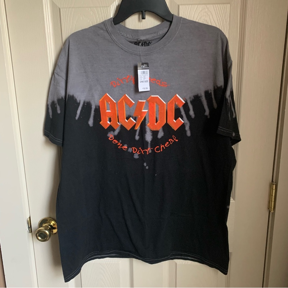 AC/DC T-SHIRT